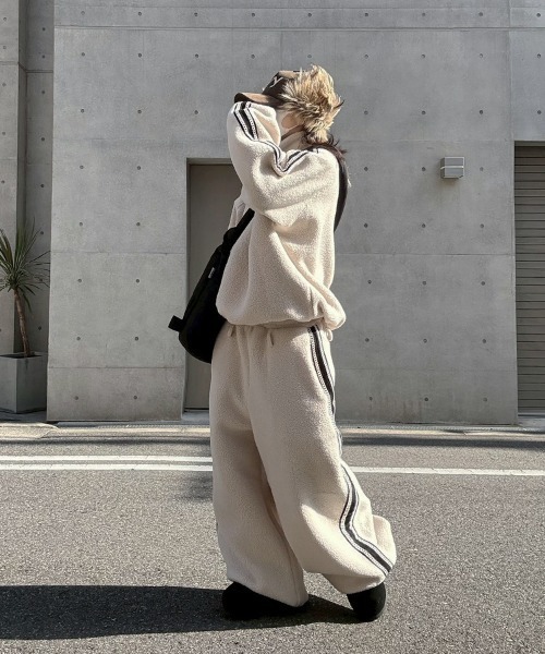YACA（ヤーカ） ワイドパンツ スウェットパンツ ジャージ Side Line