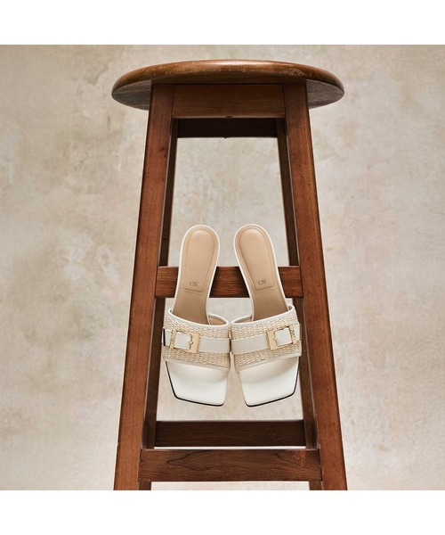台湾 CHARLES&KEITH Whitney レザー＆ラフィアバックルサンダル CHARLES ＆ KEITH サンダル Whitney ホイットニー ラフィア