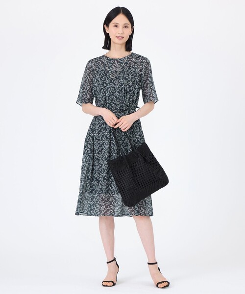 新品・42,900円☆トランスワーク/ フラワープリントワンピース ◎サイズ38 TRANS WORK（トランスワーク） ワンピース 「L」「ウォッシャブル