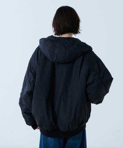 【値下げ】  ブラック ダウンジャケット　ラッセル Russell Athletic（ラッセル アスレティック） ブルゾン アウター