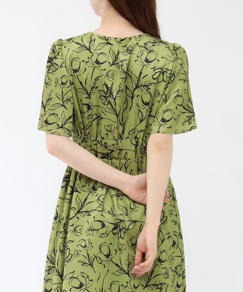 「TRUDEA」 半袖ワンピース MEDIUM ベージュ レディース_画像9