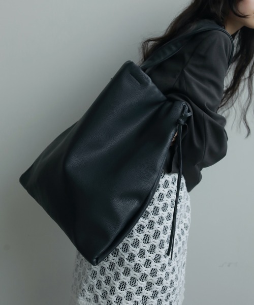 anuke 黒 レザーハンドバッグ anuke 黒 レザーハンドバッグ