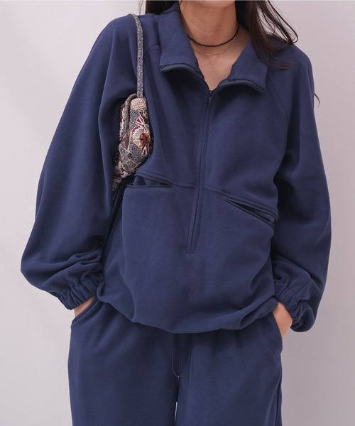 AKTE エクストラボリュームフリースプルオーバー AKTE（アクテ）の「エクストラボリュームフリースプルオーバー（その他