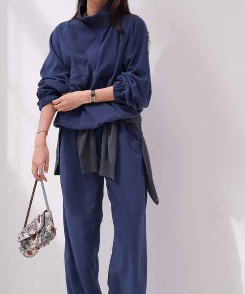 AKTE（アクテ） ボリュームフリースジップアッププルオーバー