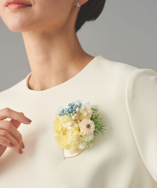SWAROVSKI（スワロフスキー） ブローチ 「公式」「スワロフスキー