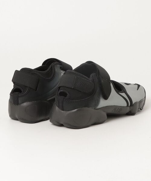 nike シルバー 27.0 NIKE（ナイキ） ローカットスニーカー 27.0cm シルバー レディース