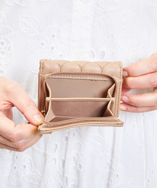 限定 新品 Dior ハート キルティング 三つ折り財布 ミニ財布 新作☆【Dior】ハート カナージュ ラムスキン ≪ミニ財布≫ (Dior