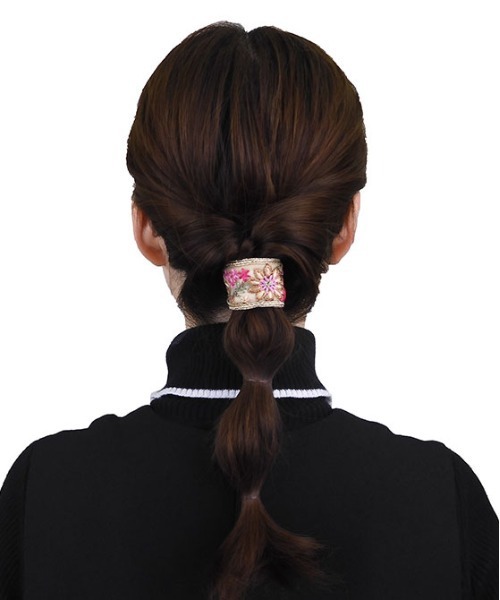 Zoule（ゾーラ） ヘアピン ゾーラ:embroidery cuff59 フラワー刺繍 