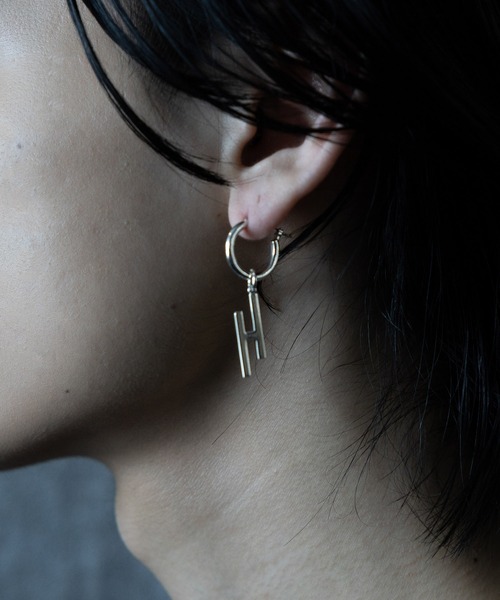 A BATHING APE BUTTON EARRINGS（ピアス（両耳用））｜A BATHING