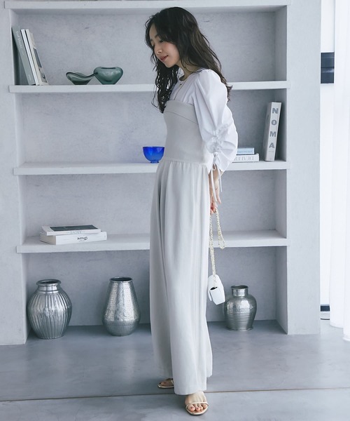 【新品タグ付き】ベアトップオールインワン ライトグレー ラブティックボンボン 新品タグ付き】ベアトップオールインワン ライトグレー ラブティック