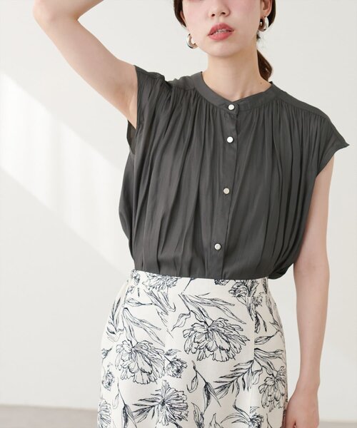 ブラウス シャツ ギャザーノースリサテンブラウス レディース natural couture ブラウス シャツ とろみサテンノースリーブ