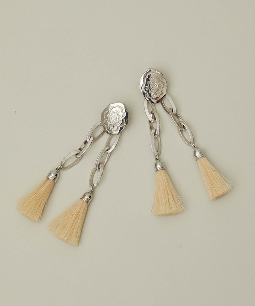 注目■TOGA■大人気 メタルモチーフ イヤリング 2色 国内発送 TOGA ピアス 「TOGA TOO/トーガトゥ」Metal fringe earrings