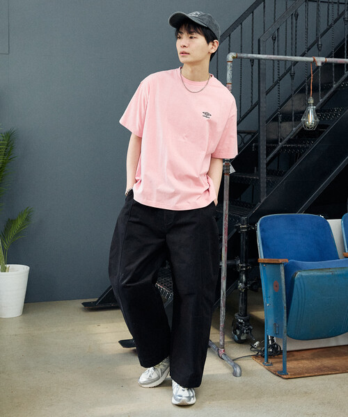 umbro（アンブロ） tシャツ × PUBLUX/アンブロ 別注 ロゴグラフィックT