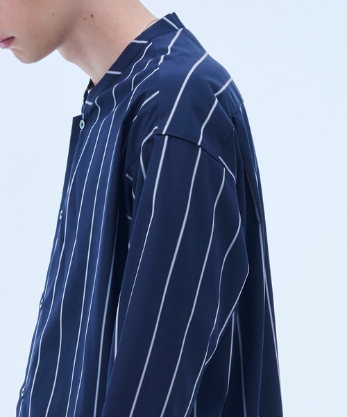UNITED TOKYO ストライプブラウス新品 UNITED TOKYO（ユナイテッドトウキョウ）の「ストライプVネックシャツ