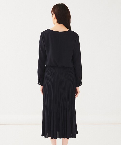 新品　UNTITLED　アンタイトル 定価¥35200 プリーツワンピース　M UNTITLED（アンタイトル） ワンピース 「通勤」ジョーゼット プリーツ