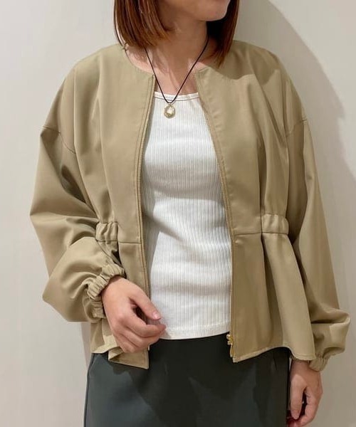 美品　ビーイングバイビームス　ギャザーブルゾン　春アウター B:MING by BEAMS（ビーミングバイビームス）の「B:MING by BEAMS