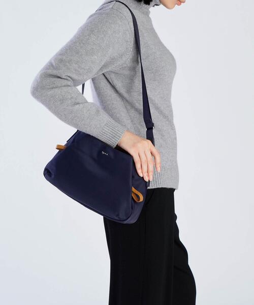 agnès b. ネイビー ショルダーバッグ ナイロン 新品未使用 アニエスベー agnes b. ナイロンショルダーバッグ ショルダー