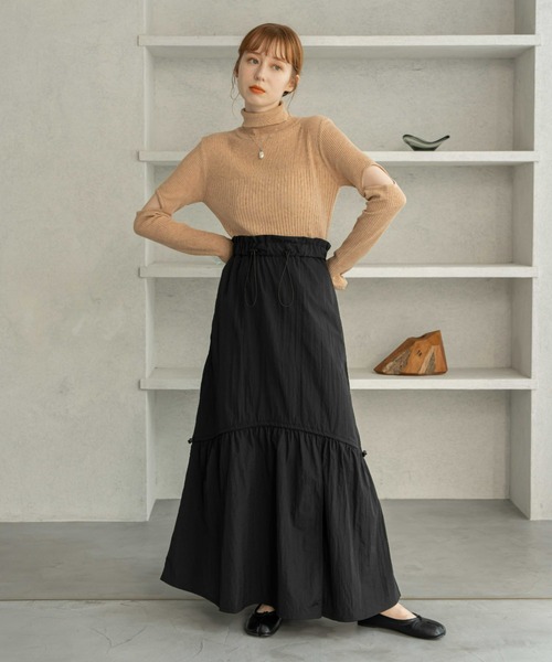 hinari シャーリングティアードスカート　ブラック　タグ付き　新品 hinari シャーリングティアードスカート ブラック ロングスカート