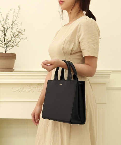 クです バッグ / D.LAB Marie bag [Tote bag + ZOZOTOWN PayPayモール店 - 通販 - PayPayモール ハンドバッグ マリーバッグ(トートバッグ inカードウォレット) クです