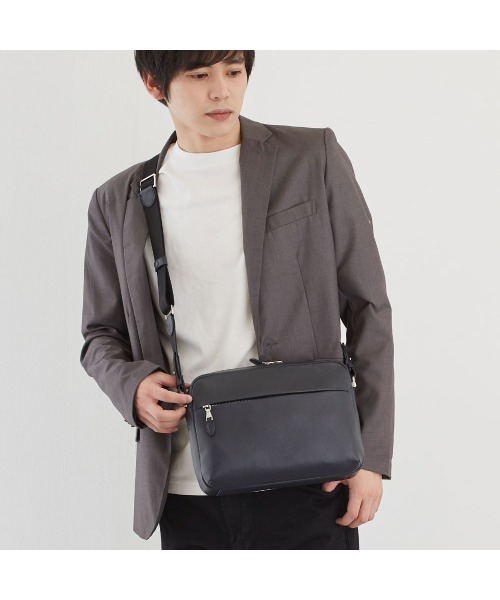 P.I.D ショルダーバッグ ピーアイディー「P.I.D」横型レザー
