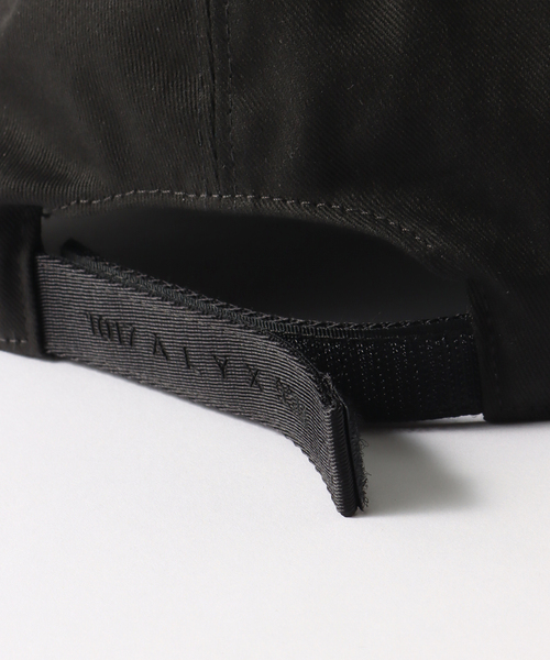 1017 ALYX 9SM バックル付き ベレー帽 1017 ALYX 9SM Lightercap Panelled Hat | Black | FARFETCH