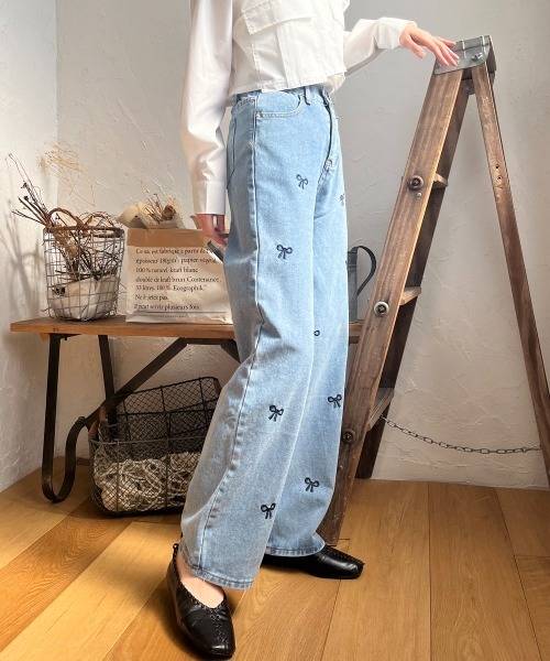 パンツ デニム ジーンズ リボン刺繍ハイウエストストレートデニム 