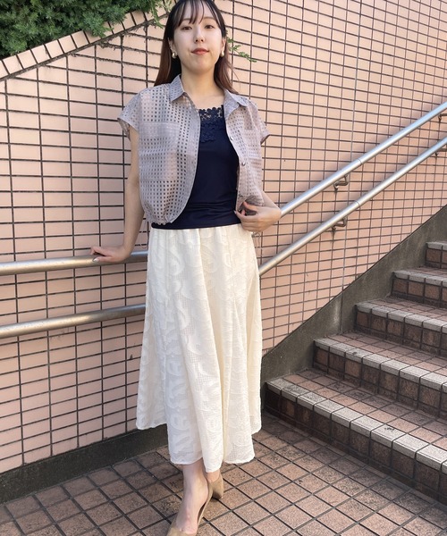 新品！タグ付き！ボルジー　コットン他　ツイード風素材　ホワイト　ジレ NICOLE white ベスト ジレ ポケット付きシアーショートジレ