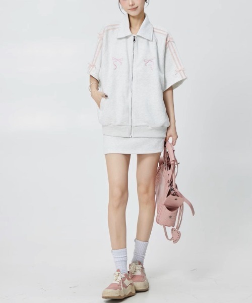 tシャツ A'GEM/9 × .kom 「.KOM/ドットケーオーエム」 リボンライントップス(1) レディース KOM tシャツ A'GEM/9 × .kom 「.KOM/ドットケーオーエム