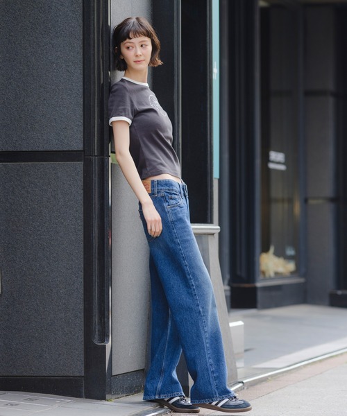 大人のデニムコーデに♪【Levi's】Superlow ルーズジーンズ SUPERLOW ルーズ ジーンズ ライトインディゴ – リーバイス®公式