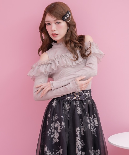 トップス ttttt クチュールバイロジータ tシャツ 刺繍肩開きラッフルトップス