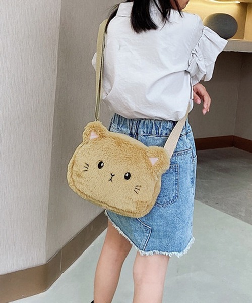 Revo. ショルダーバッグ バッグ ねこ 猫 ぬいぐるみ ショルダーバッグ