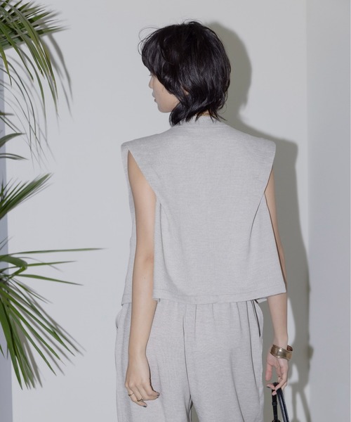 新品　今季　エイミーロウ　ベスト ジレ ショルダータック クロップドベスト Eimee Law ベスト ジレ ショルダータック クロップドベスト