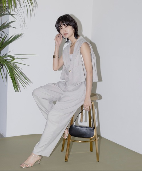 新品　今季　エイミーロウ　ベスト ジレ ショルダータック クロップドベスト Eimee Law ベスト ジレ ショルダータック クロップドベスト