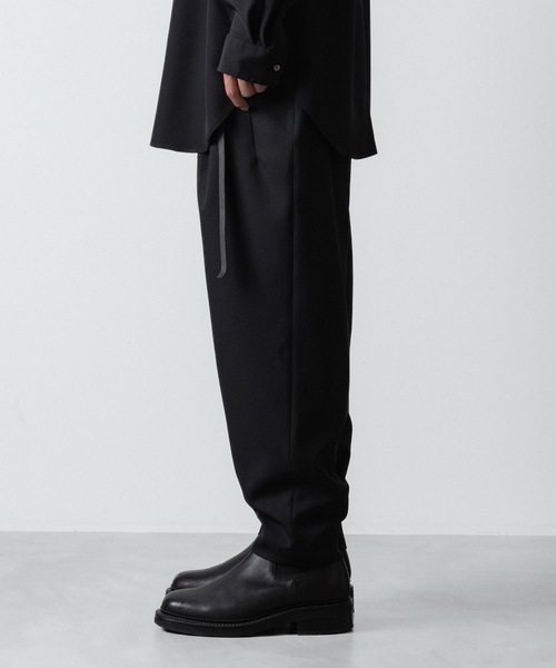 スラックス RECYCLE POLYESTER 2-TUCK TAPERED PANTS メンズの画像
