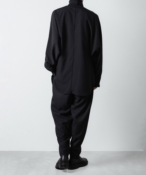 スラックス RECYCLE POLYESTER 2-TUCK TAPERED PANTS メンズの画像