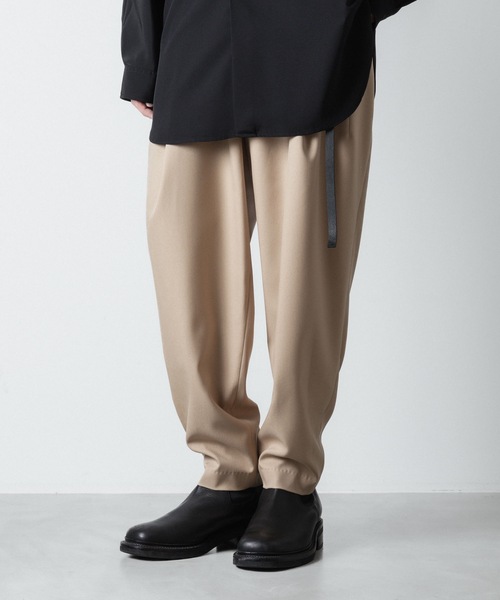 ATO（アトウ） スラックス RECYCLE POLYESTER 2-TUCK TAPERED PANTS