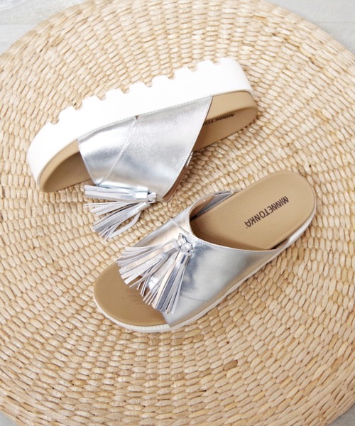 「Minnetonka」 フラットサンダル 7 シルバー レディース_画像4