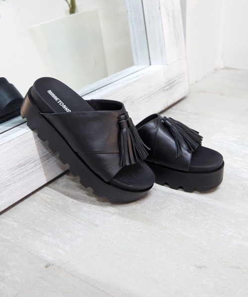 「Minnetonka」 フラットサンダル 7 シルバー レディース_画像5