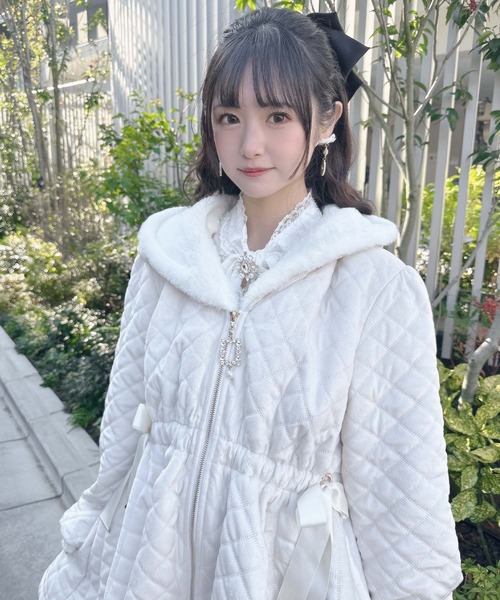 ROJITA ロジーダ　コート　クリーム色ファーコート ROJITA（毛皮/ファーコート）のフリマアイテム一覧