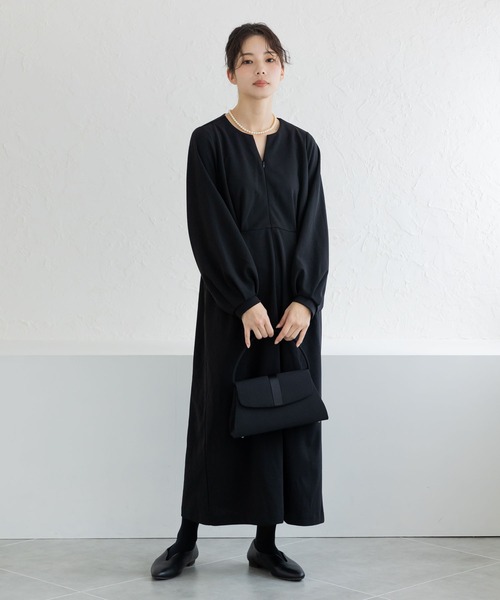 マタニティ 入学式 卒業式 Ｍｏｒｅｄｄｅ　マタニティ・産後使える　授乳が簡単　上品キーネックのワンピースの画像
