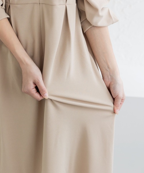 【美品】Moredde 上品キーネックのワンピース Moredde マタニティ・産後使える 授乳が簡単 上品