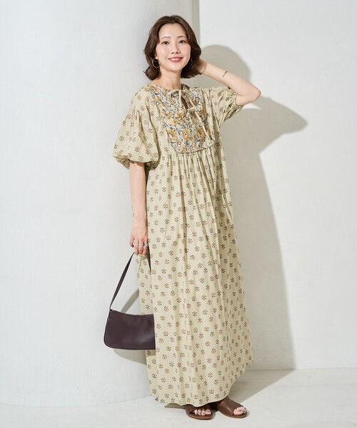 ワンピース 限定展開　インド 花柄 フロント 切り替え ワンピースの画像