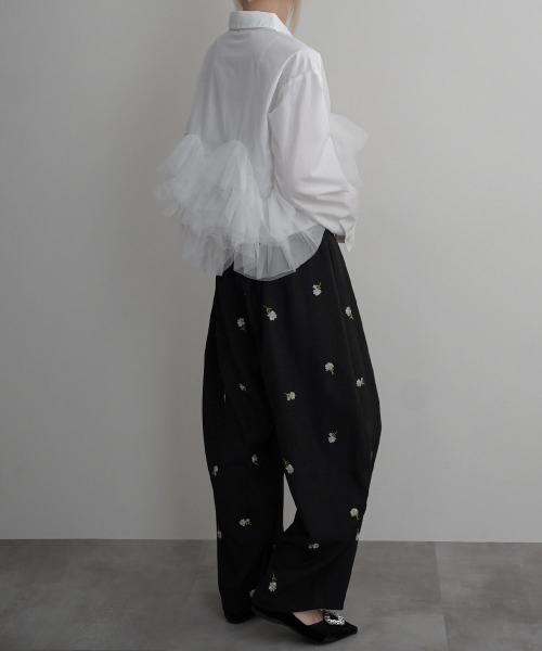 Rashik パンツ 「Rashik」フラワー刺繍バレルパンツ レディース