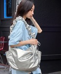 ショルダーバッグ バッグ ギャザー撥水ナイロン...の詳細画像2