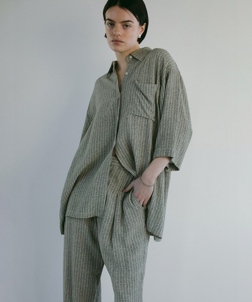 MANOF（マノフ） ブラウス シャツ BLUR PATTERN SHIRT レディース