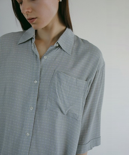 MANOF（マノフ） ブラウス シャツ BLUR PATTERN SHIRT レディース