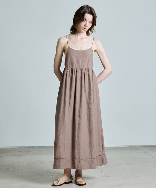 【normment】ワンピース セール】normment | コットンレーヨン キャミソールワンピース