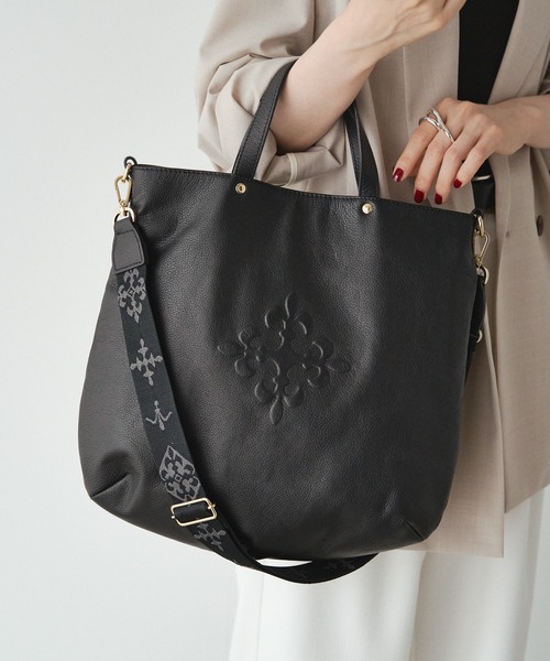 美品 ラシット 2wayトートバッグ モノグラム ナイロン × レザー ブラック russet トートバッグ 「名品」レザー 2wayトートバッグ