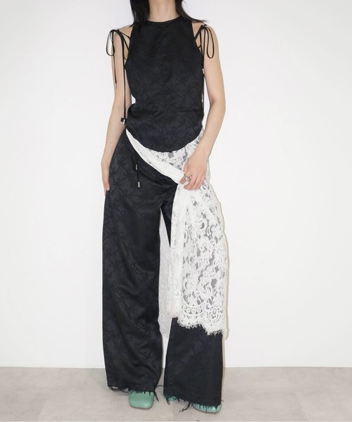 【完売品】musubore ポストパンツ musubore（ムスボレ）の「ポストパンツ（スラックス）」 - WEAR