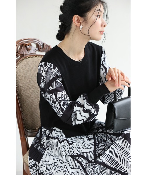 cawaii ワンピース （黒）モノトーンなアートが広がるドッキングニット